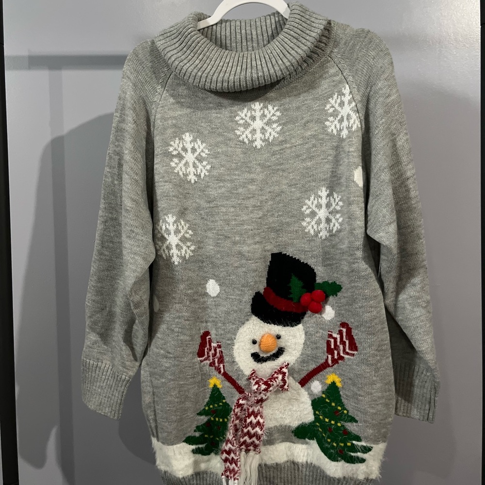 ADORABLE CHRISTMAS SWEATER!